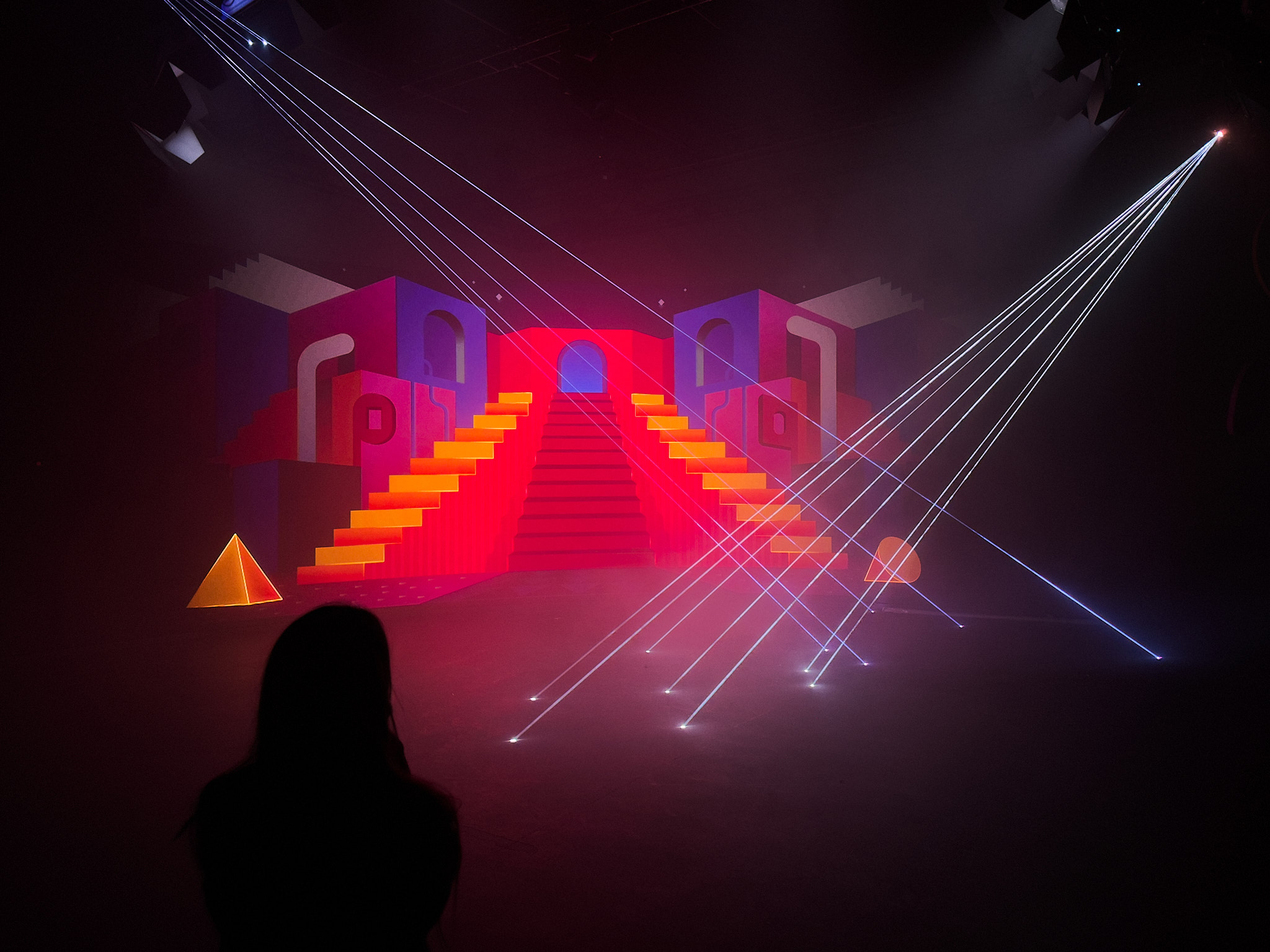 Warning: Laser in Use - Apple - iPhone 14 Pro Max - iPhone 14 Pro Max Main (6.9mm)