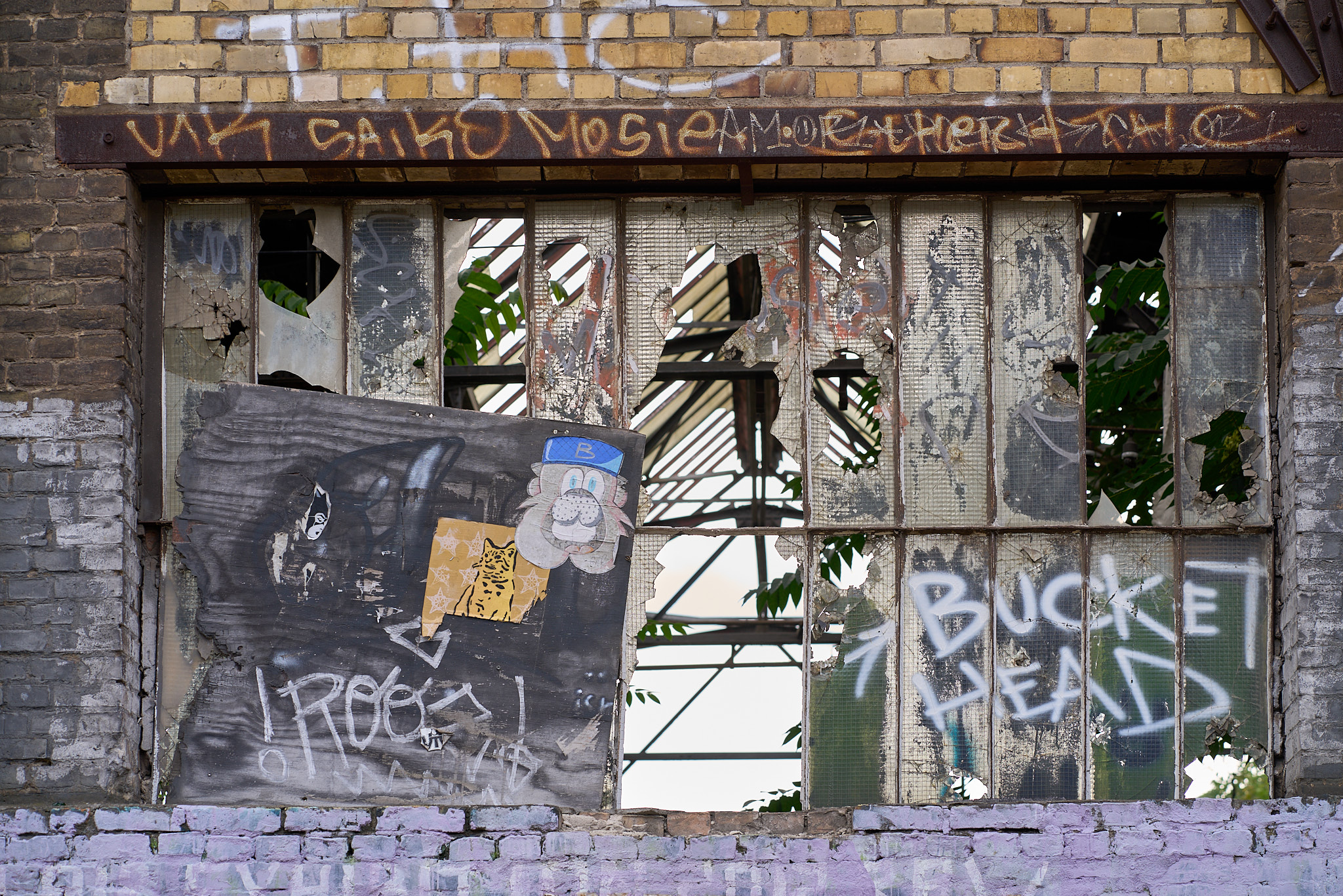 RAW-Gelände - SONY - SONY ILCE-7RM3 - FE 85mm F1.8